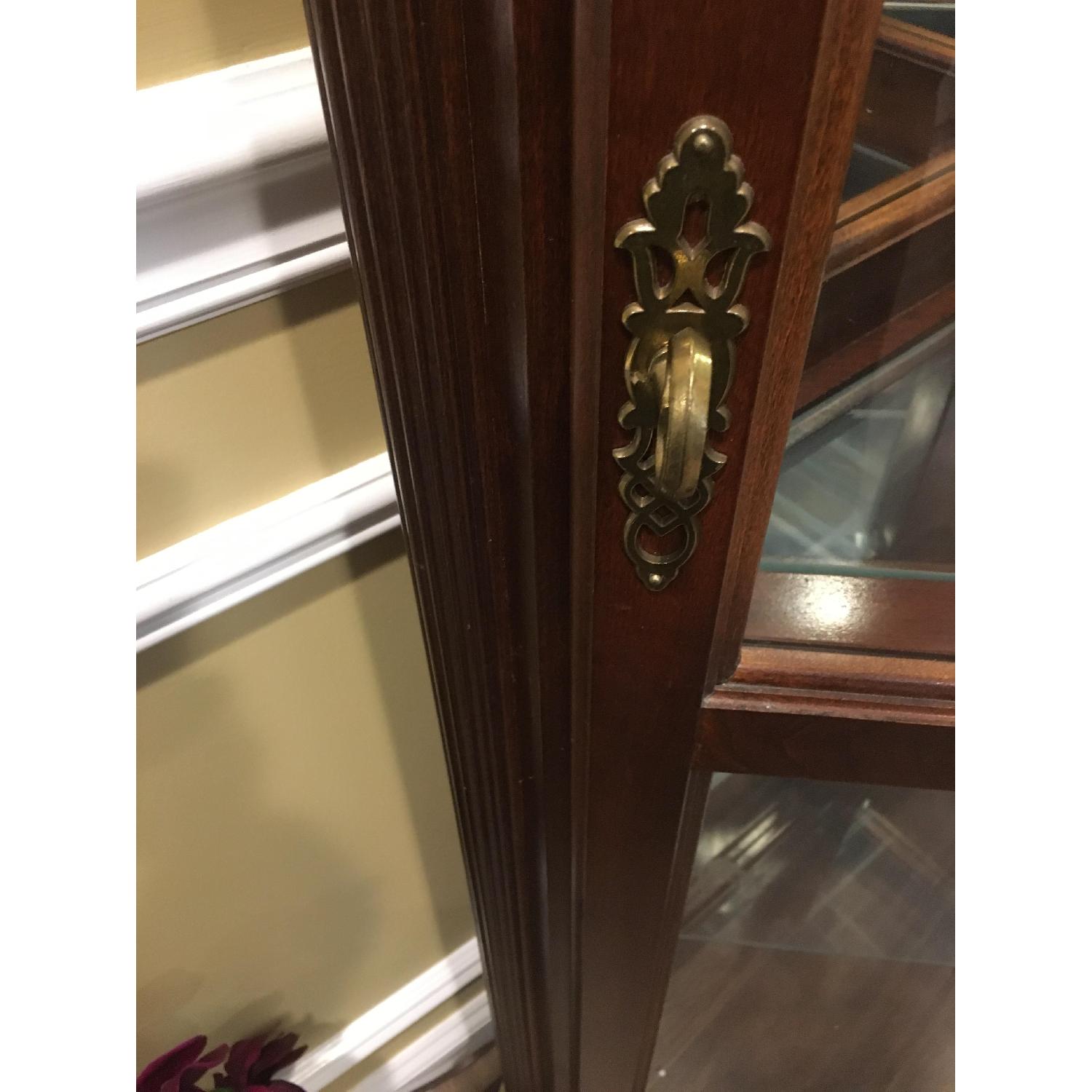 Vintage Queen Anne Lighted Corner Curio Display Cabinet - image-4