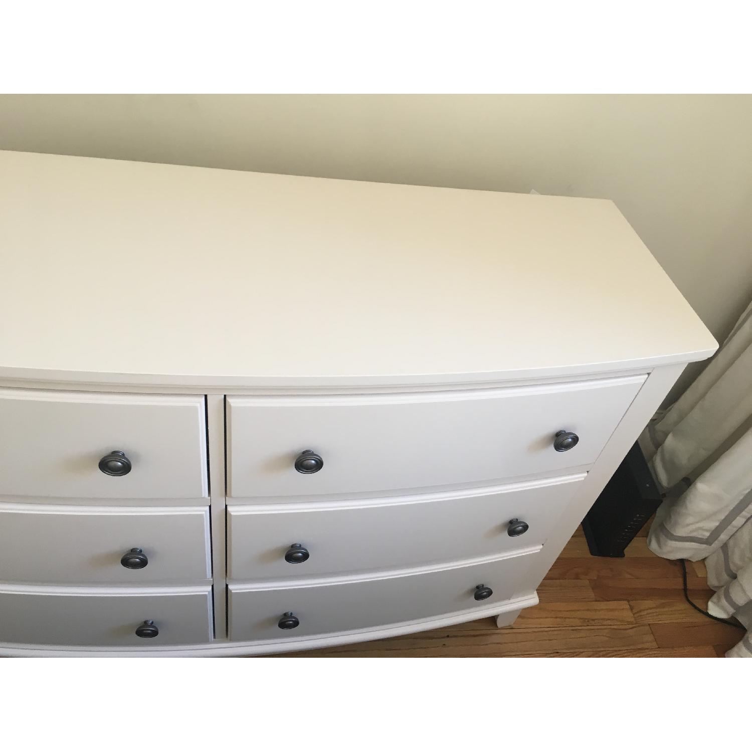 Raymour & Flanigan Kylie White 6-Drawer Dresser - image-6