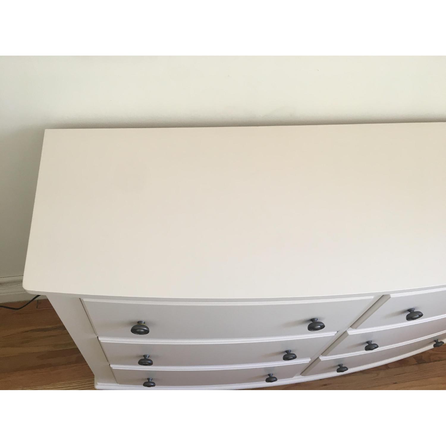 Raymour & Flanigan Kylie White 6-Drawer Dresser - image-9