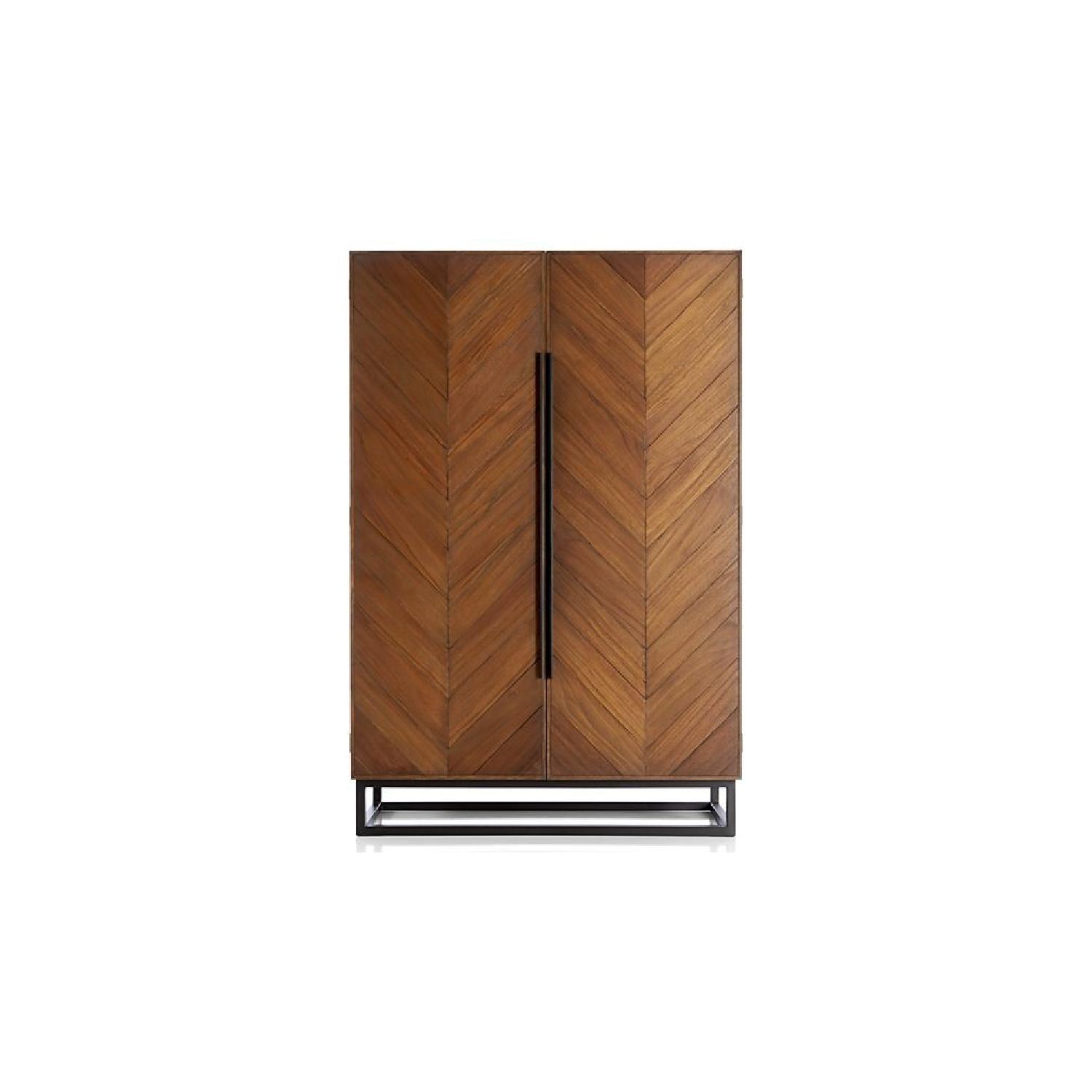 Crate & Barrel Estilo Wooden AptDeco