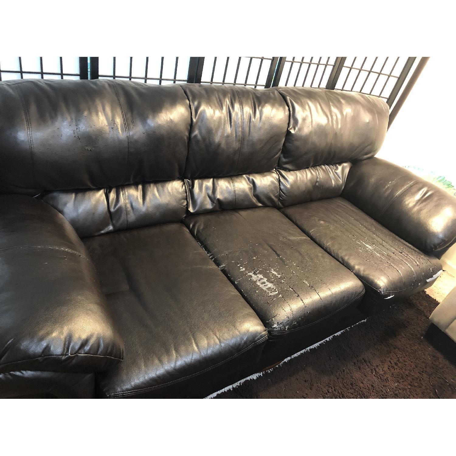 Bob's 3 Seater Sofa AptDeco