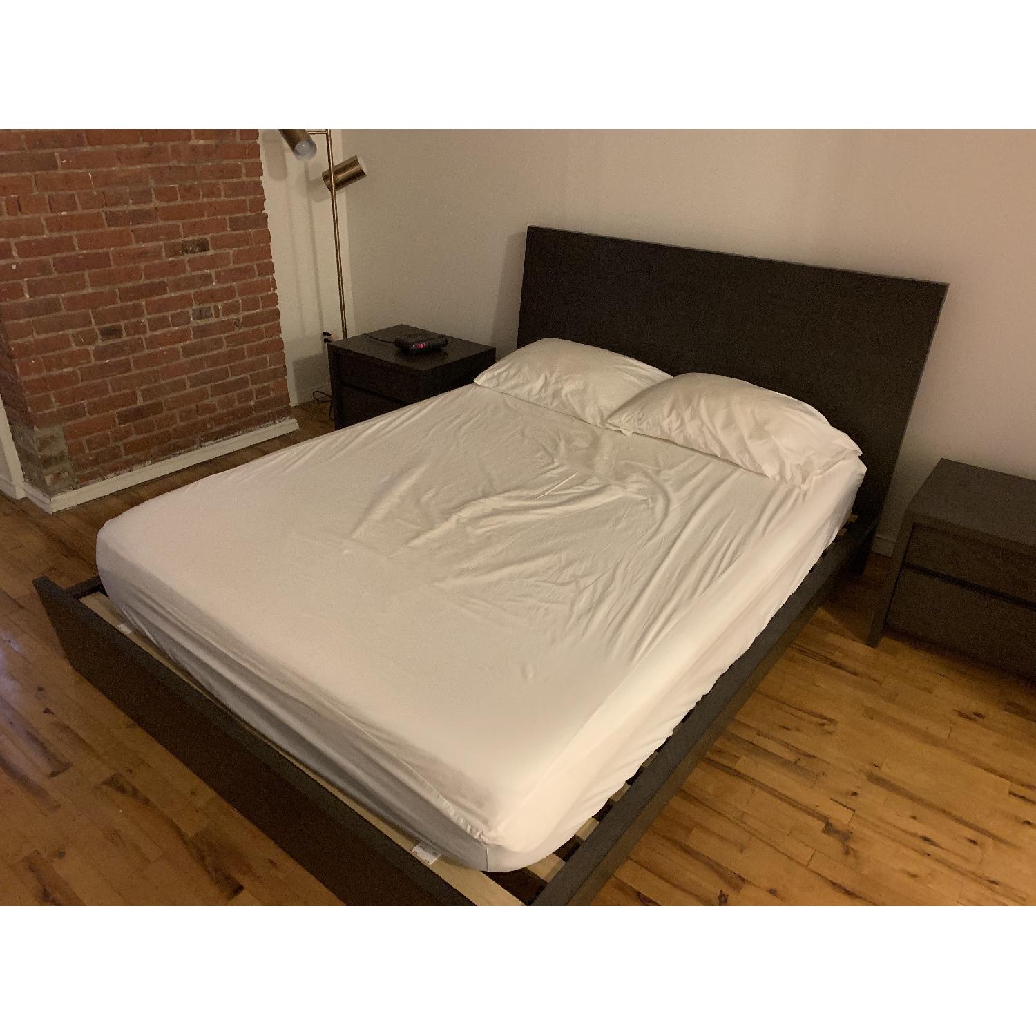 Crate & Barrel Reed Queen Size Bed AptDeco