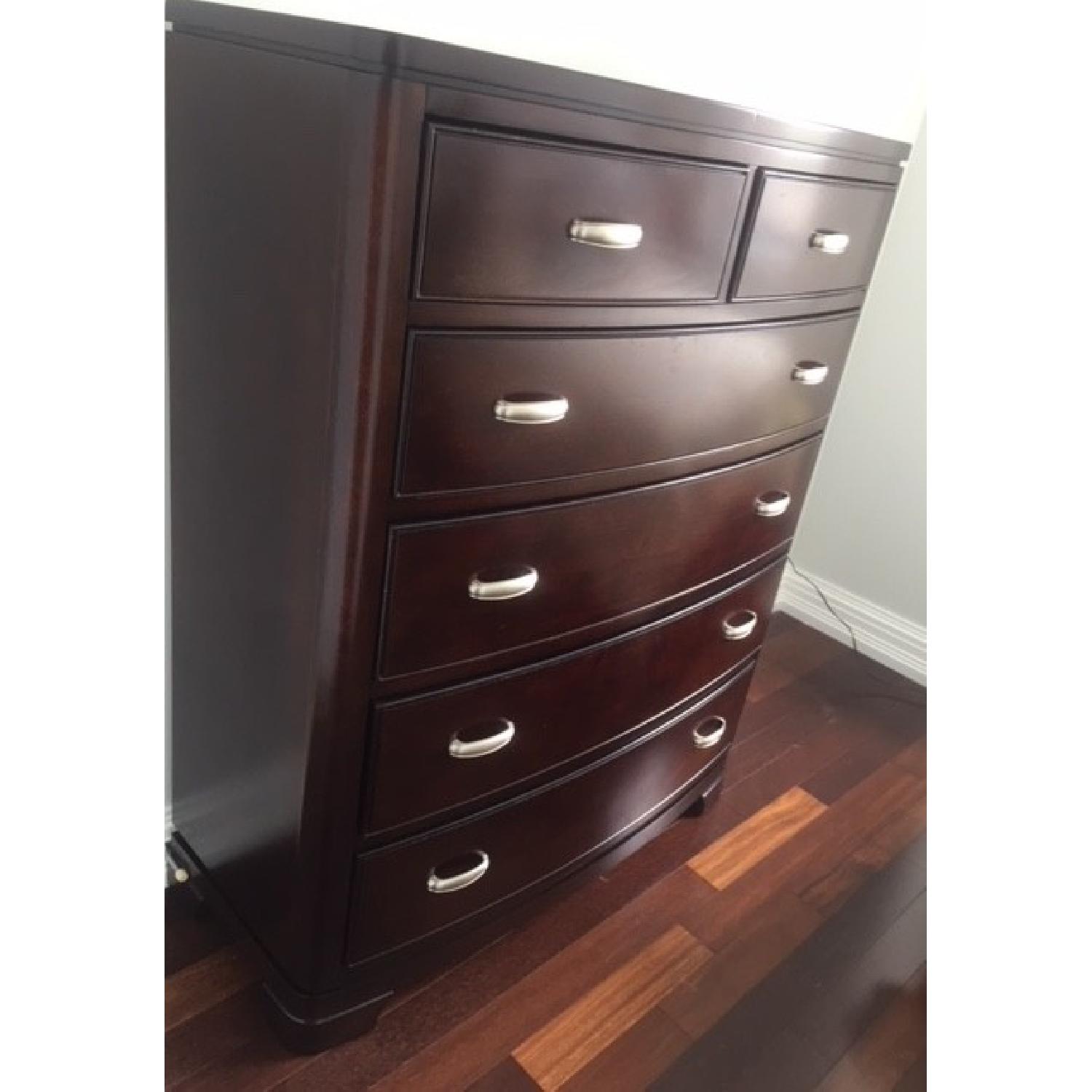 Raymour & Flanigan 6Drawer Dresser AptDeco