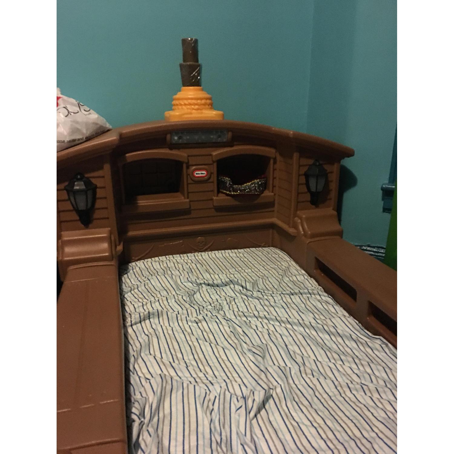 Little Tikes Kids Ship Bed - image-3