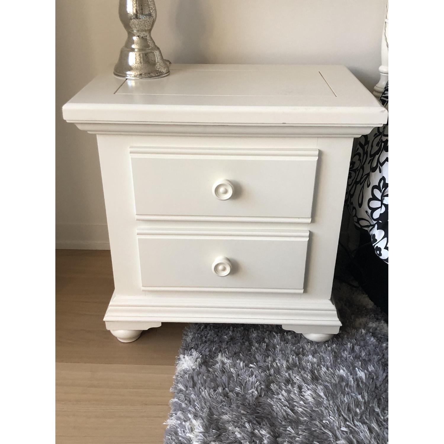 Broyhill Off-White/White Nightstand - image-1