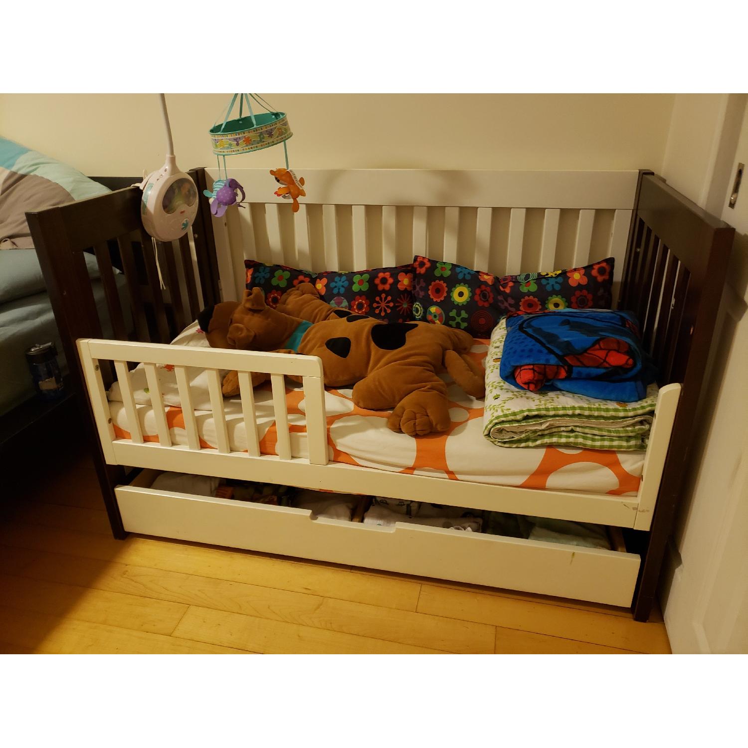 Wood Convertible Crib - image-2
