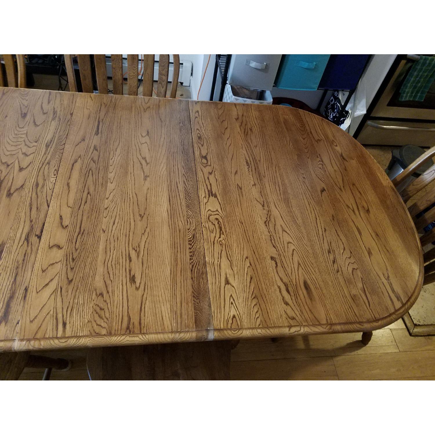 Oak Extendable Dining Table w/ 6 Chairs - AptDeco