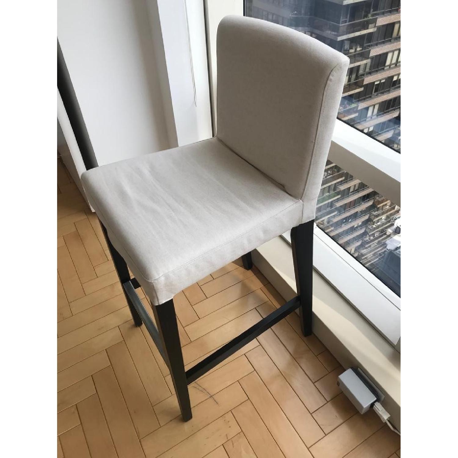 Ikea Henriksdal Bar Stools w/ Backrest in Linneyrd Neutral - AptDeco
