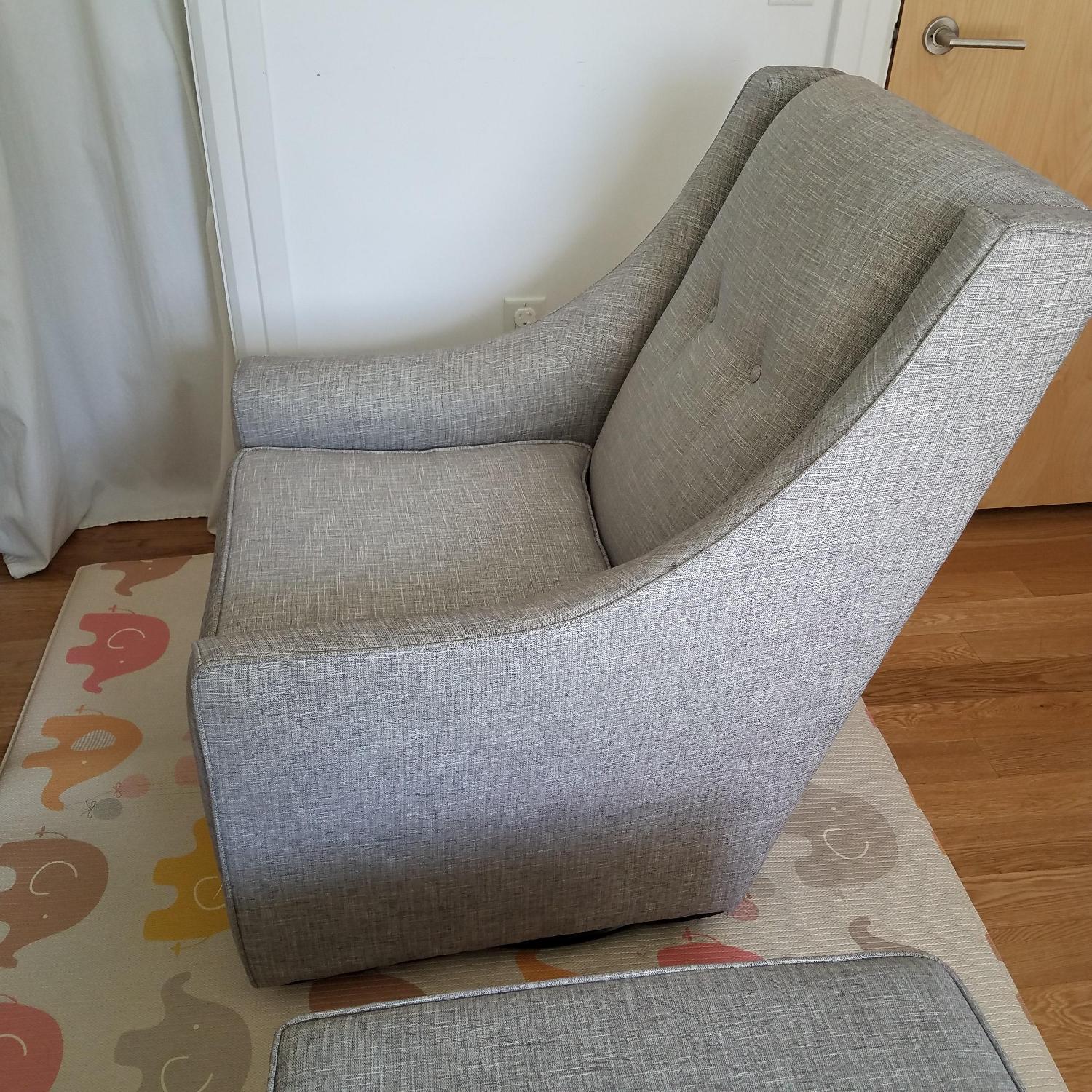 Little Castle Savvy Glider & Ottoman - image-4