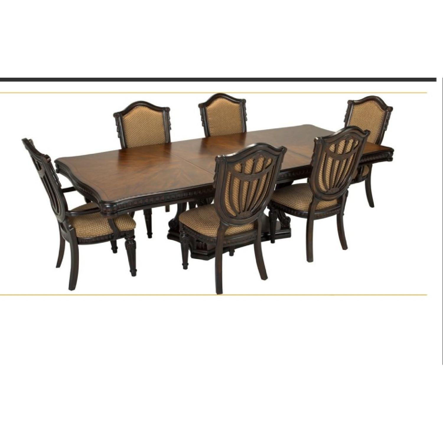 Bradford Heights Dining Set AptDeco
