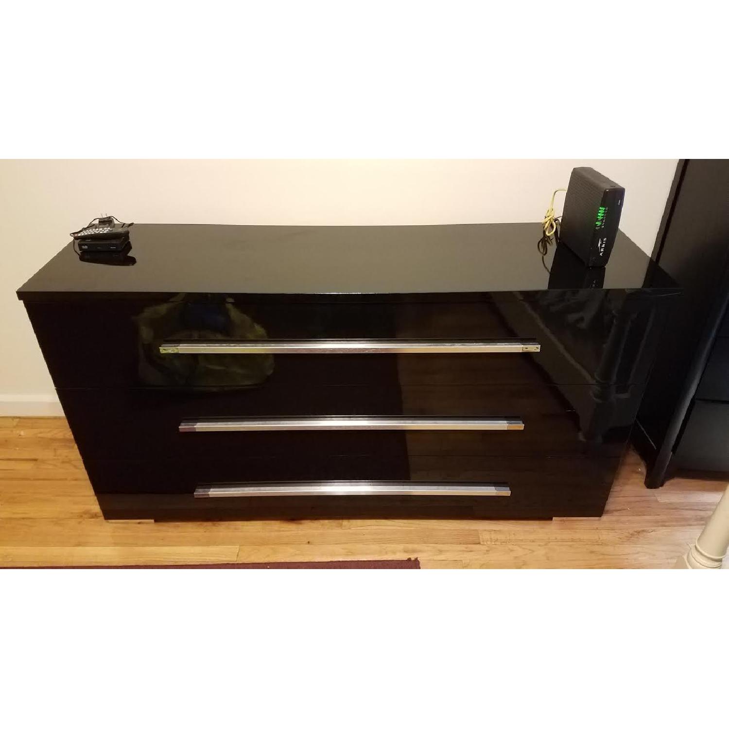 Bob's Dimora Dresser - image-4