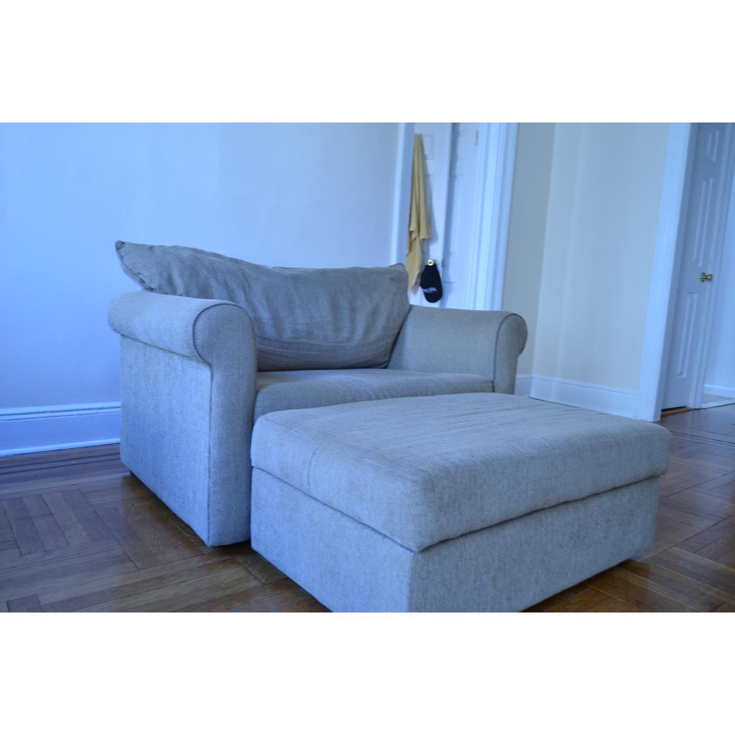 Bob's Sleeper Loveseat & Ottoman - image-15