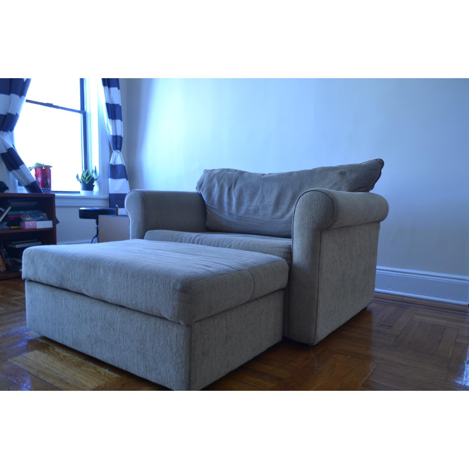 Bob's Sleeper Loveseat & Ottoman - image-16