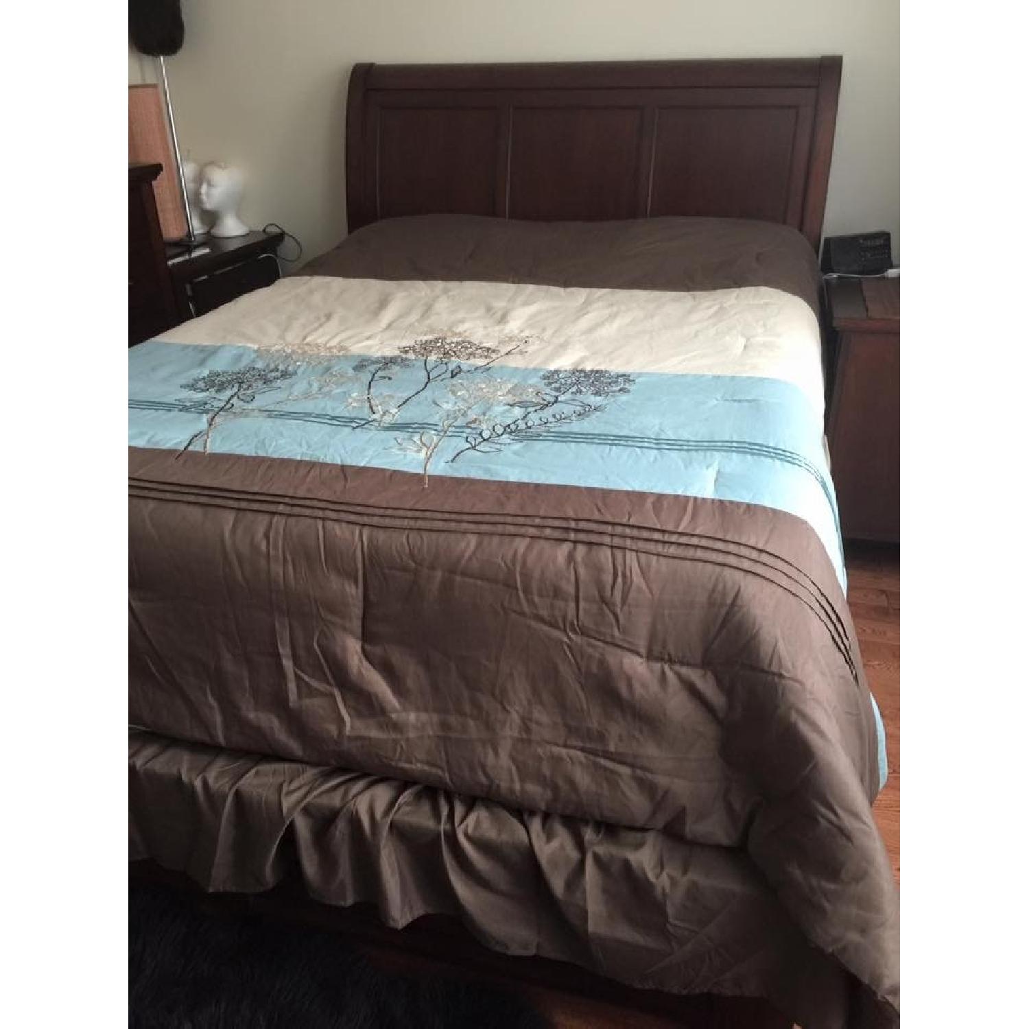 Ashfield Bedroom Set - image-1