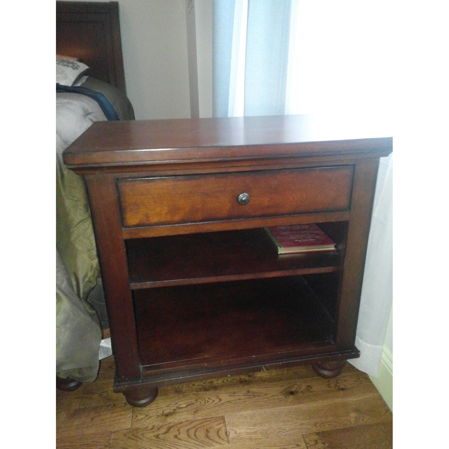 Ashfield Bedroom Set - image-4