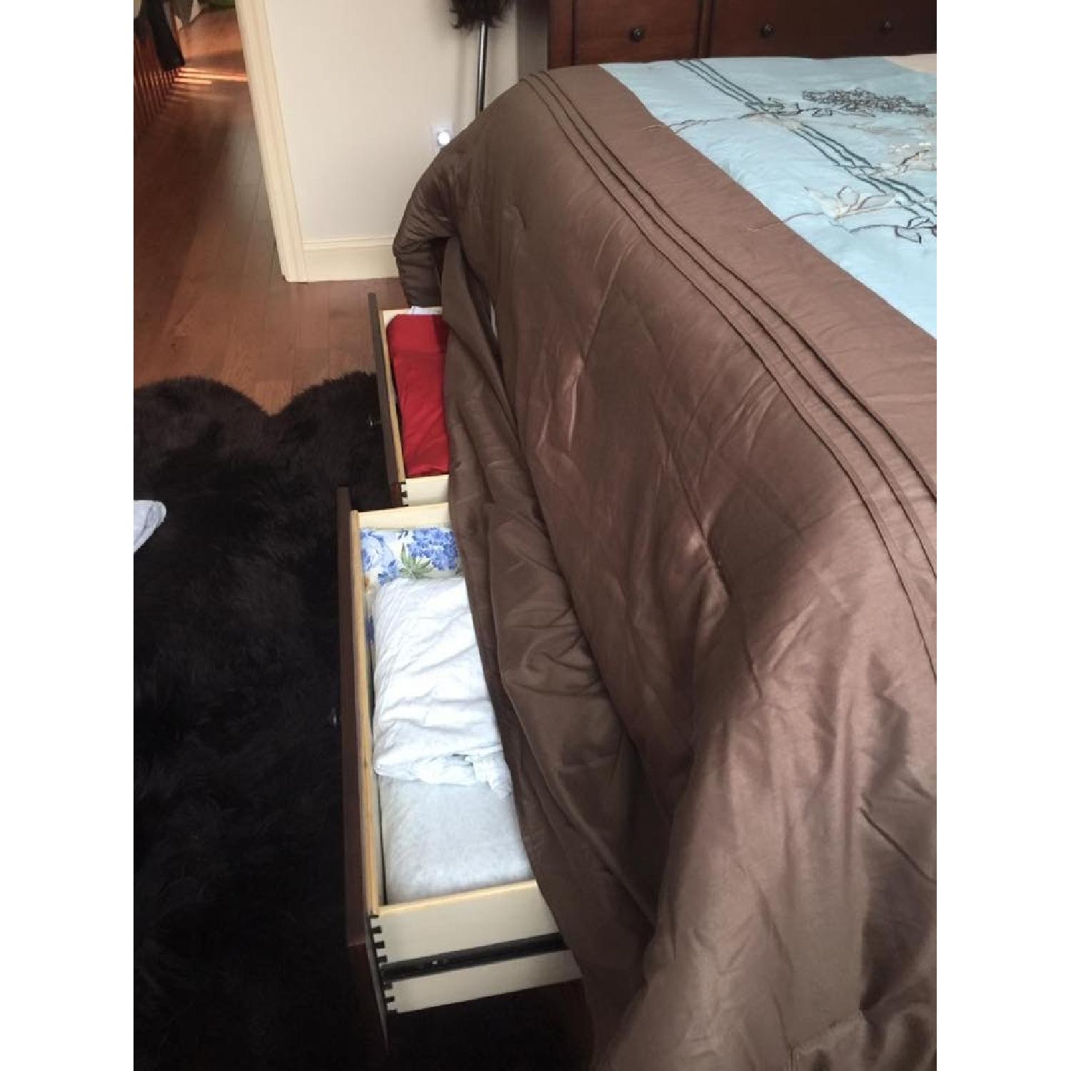 Ashfield Bedroom Set - image-9