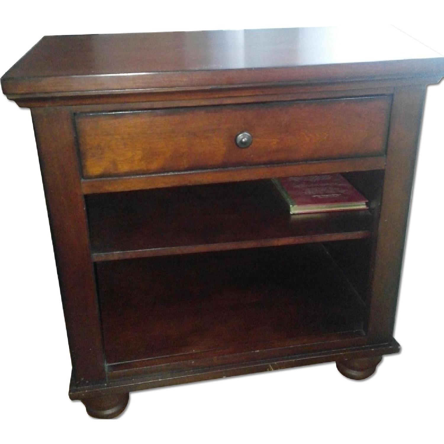 Ashfield Bedroom Set - image-12