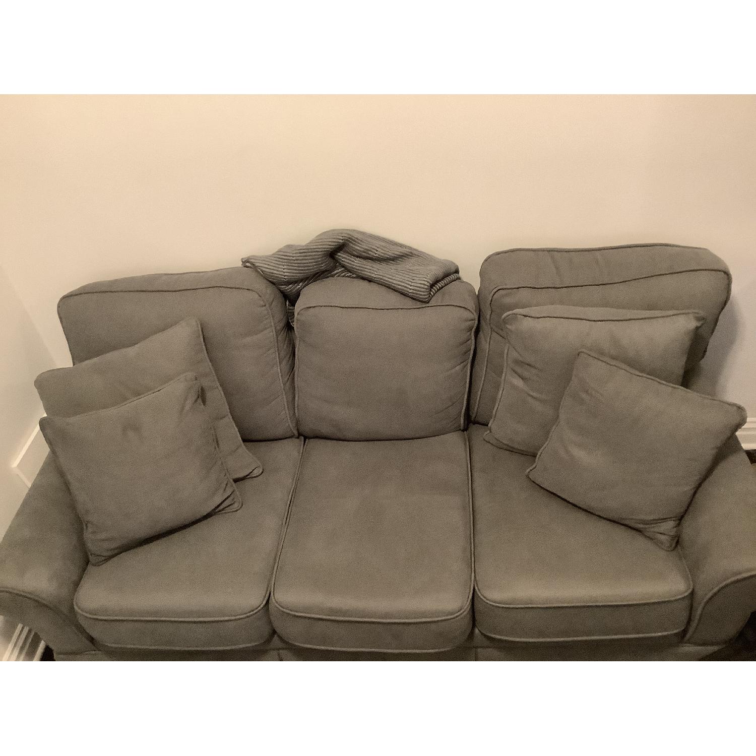 Bob's Katie Sofa AptDeco