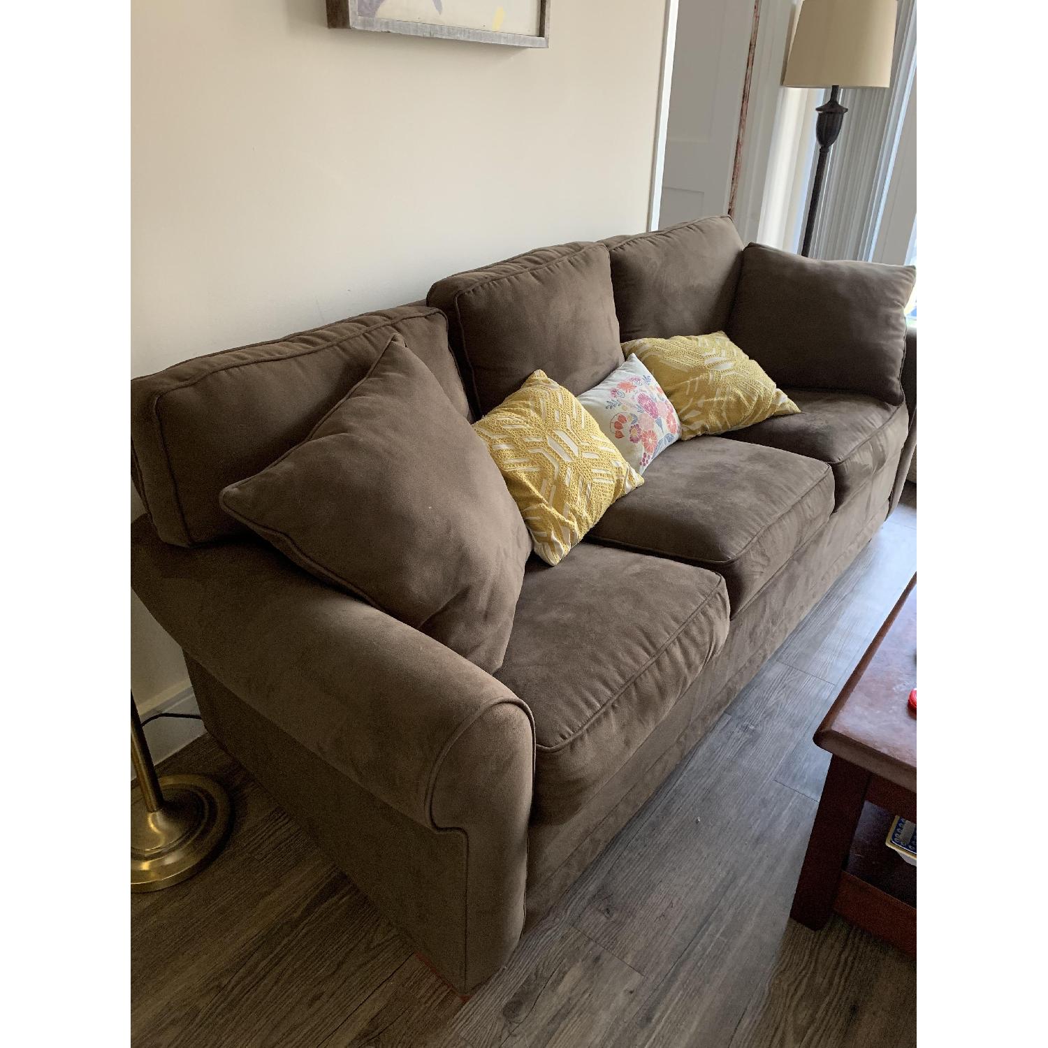 Raymour & Flanigan Queen Sleeper Sofa AptDeco