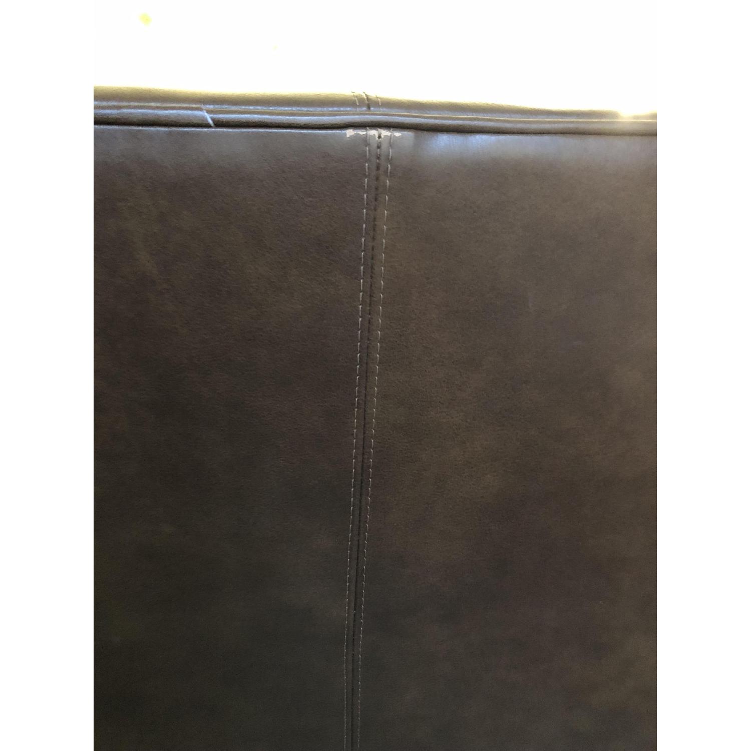 Thomasville Studded Leather 3-Seater Sofa - image-2