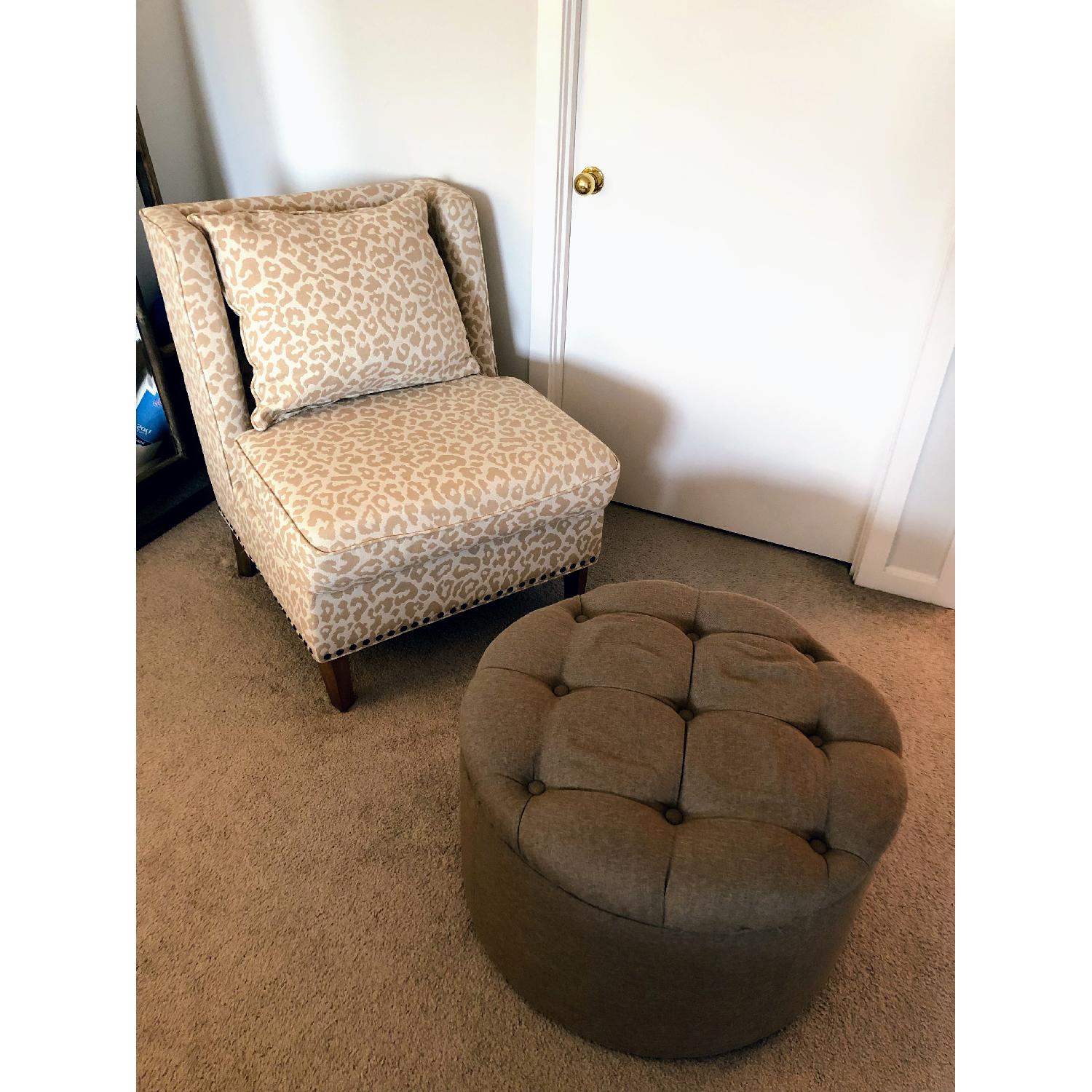 Bombay Company Accent/Slipper Chair AptDeco