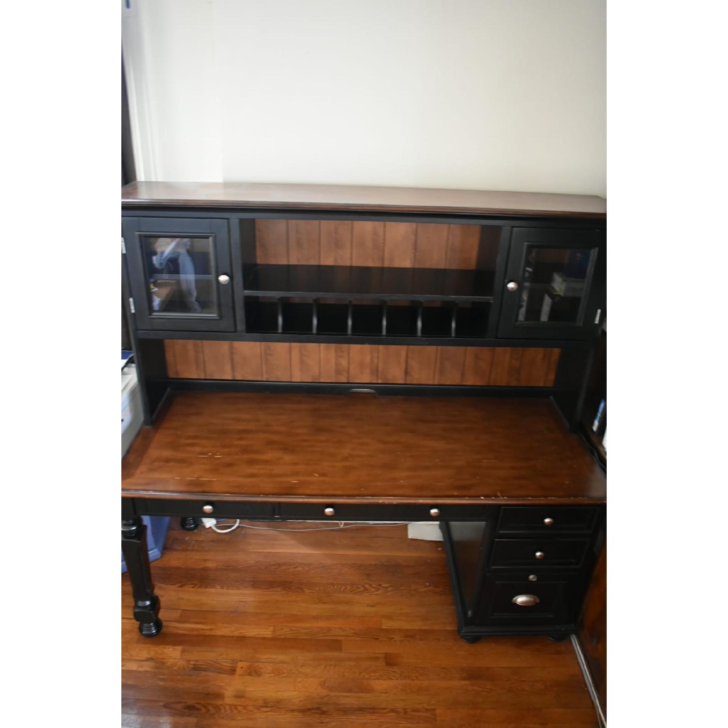Computer Desk w/ Hutch - image-0