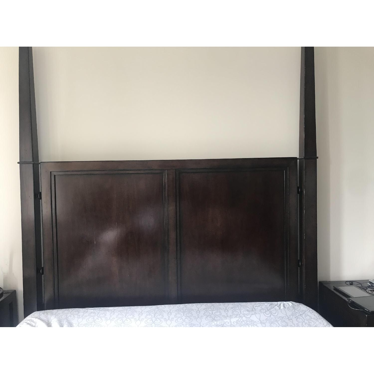 Thomasville 4 Poster Queen Size Bed AptDeco