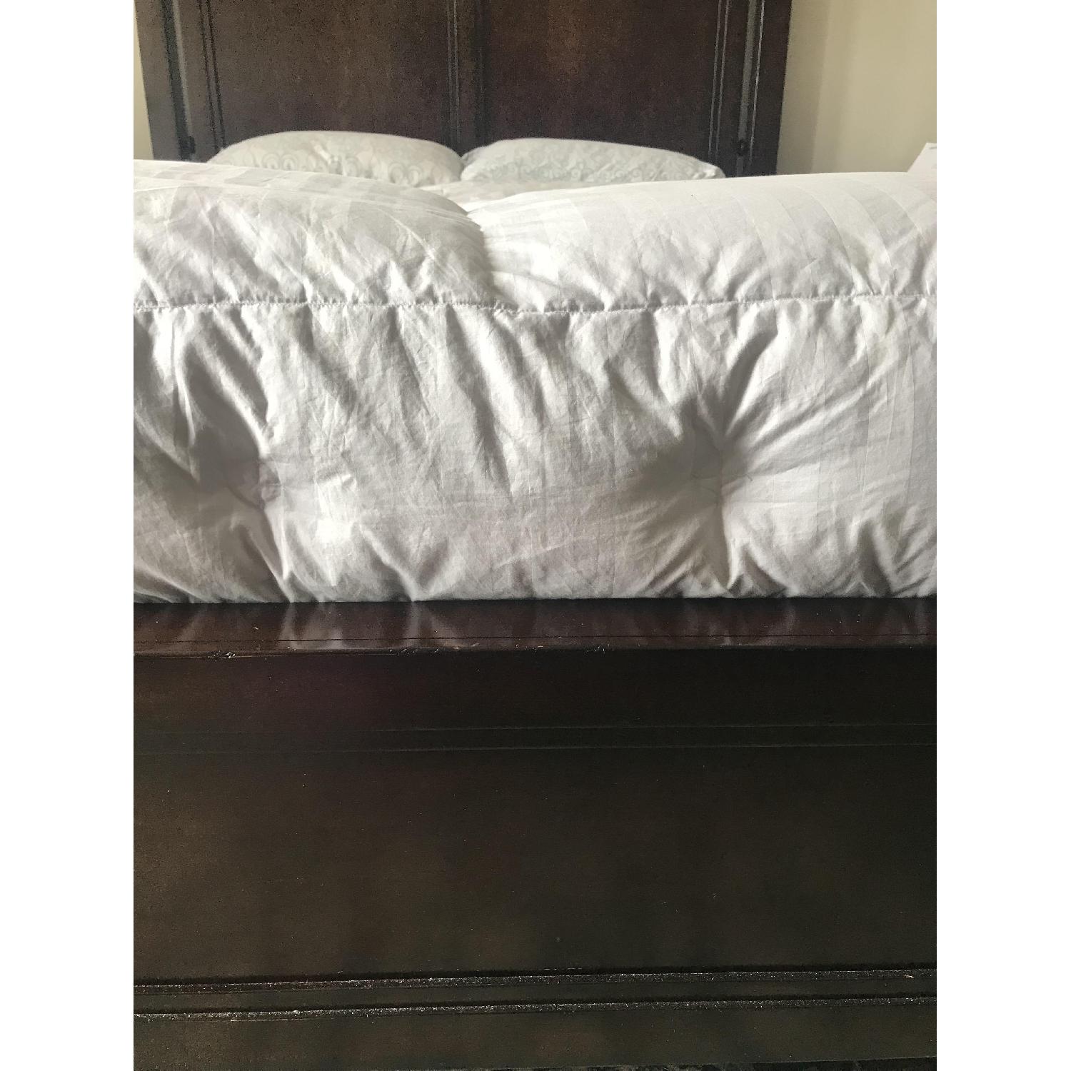 Thomasville 4 Poster Queen Size Bed AptDeco
