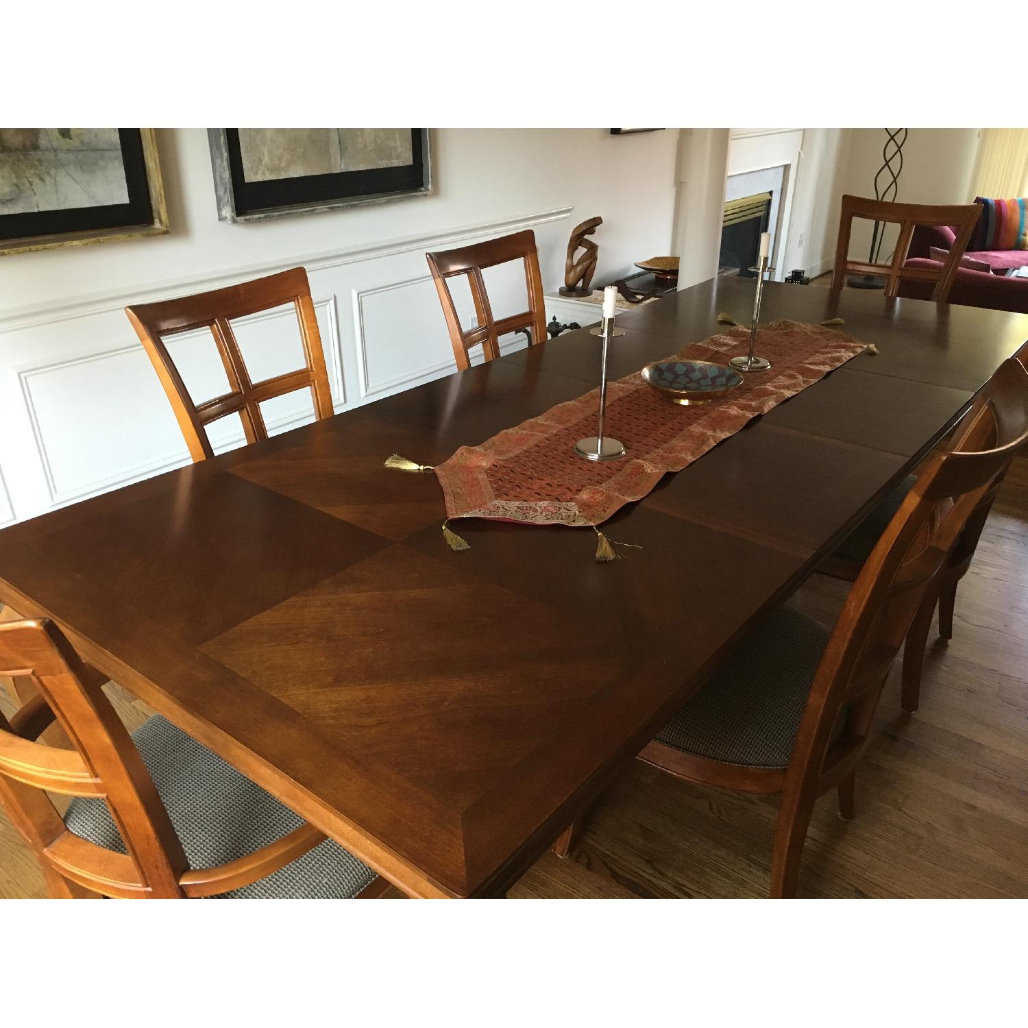 Stanley Furniture 7 Piece Expandable Dining Room Set - image-1