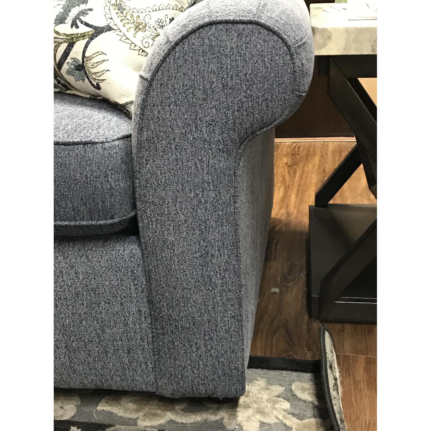 England Malibu Sectional w/ Chaise Lounge - image-5