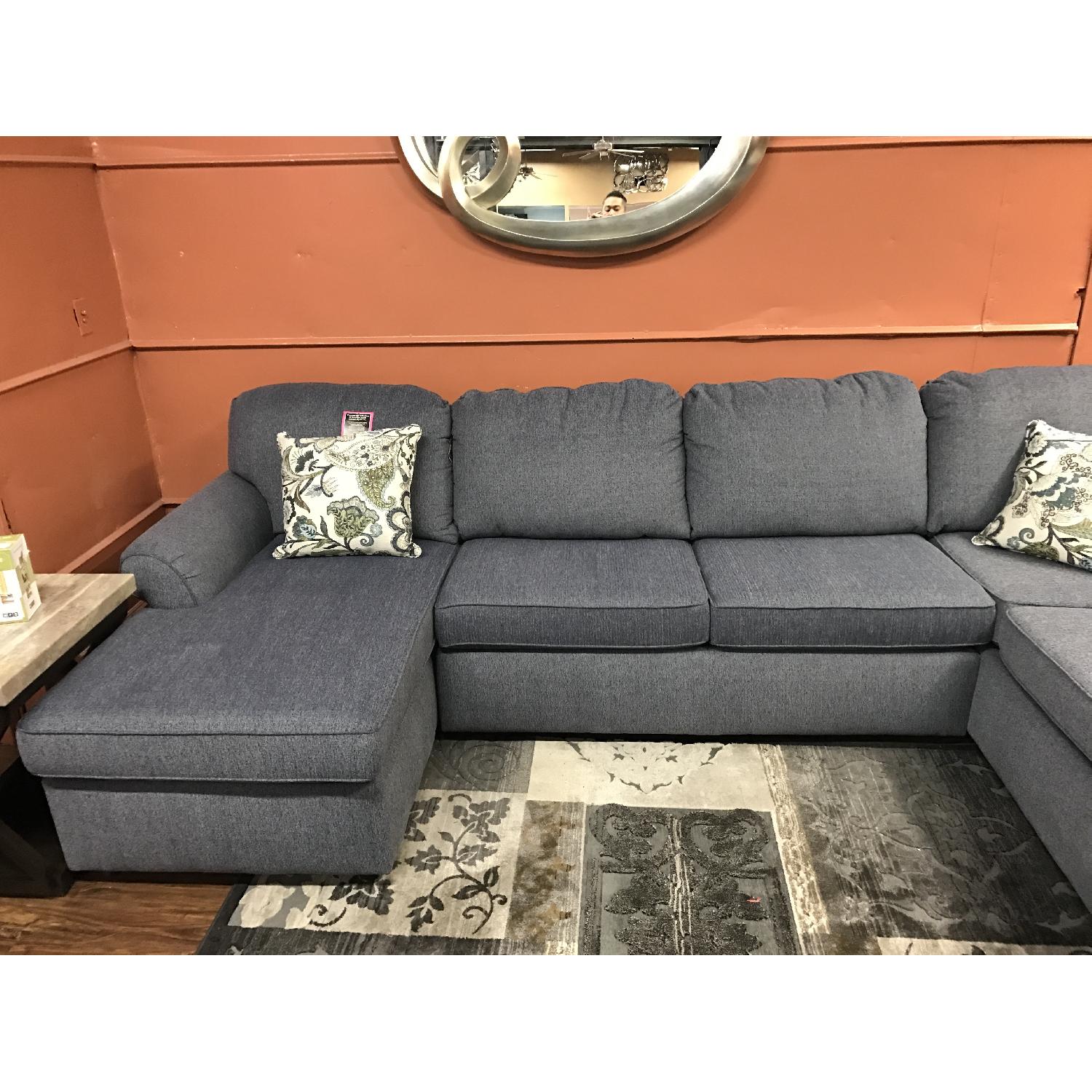 England Malibu Sectional w/ Chaise Lounge - image-8
