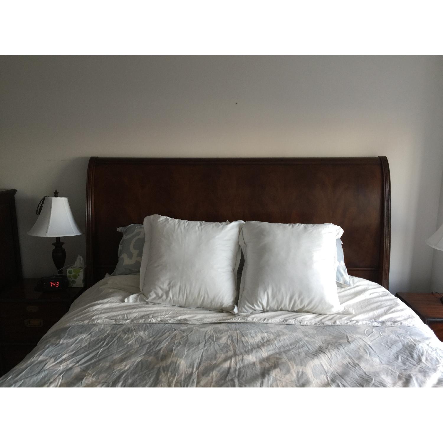 Henredon King Size Sleigh Bed Frame - image-1