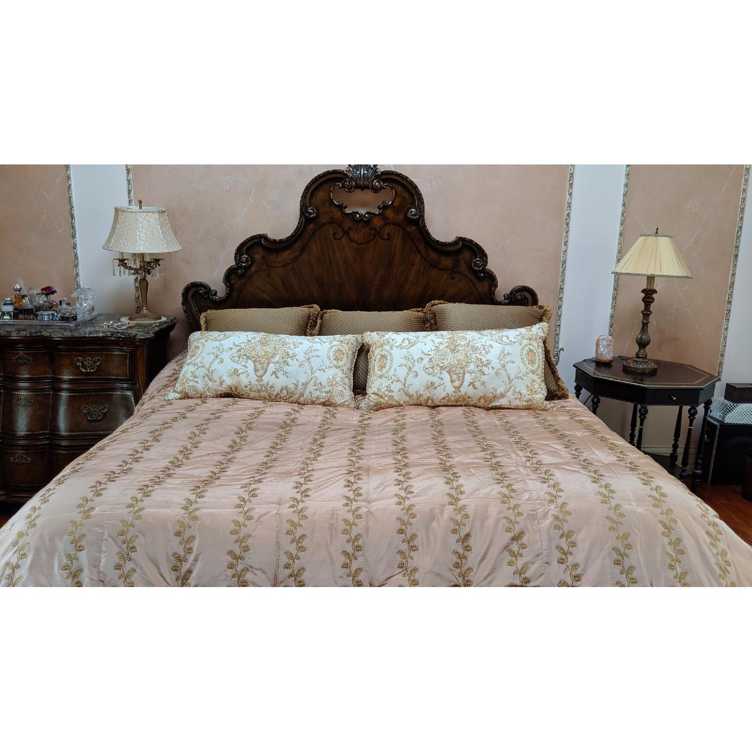 Thomasville Pisa Mansion King Bed - image-2