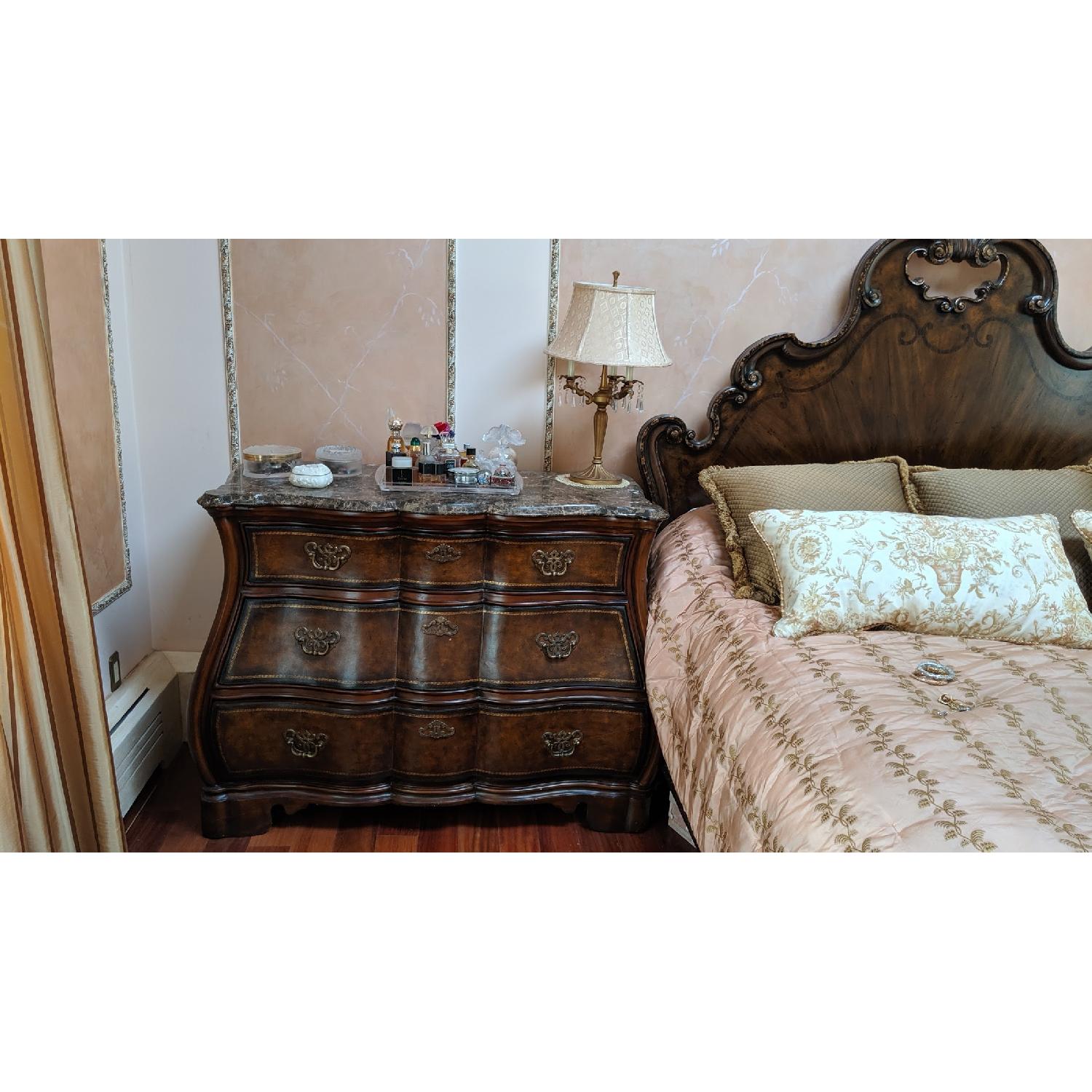 Thomasville Pisa Mansion King Bed - image-3