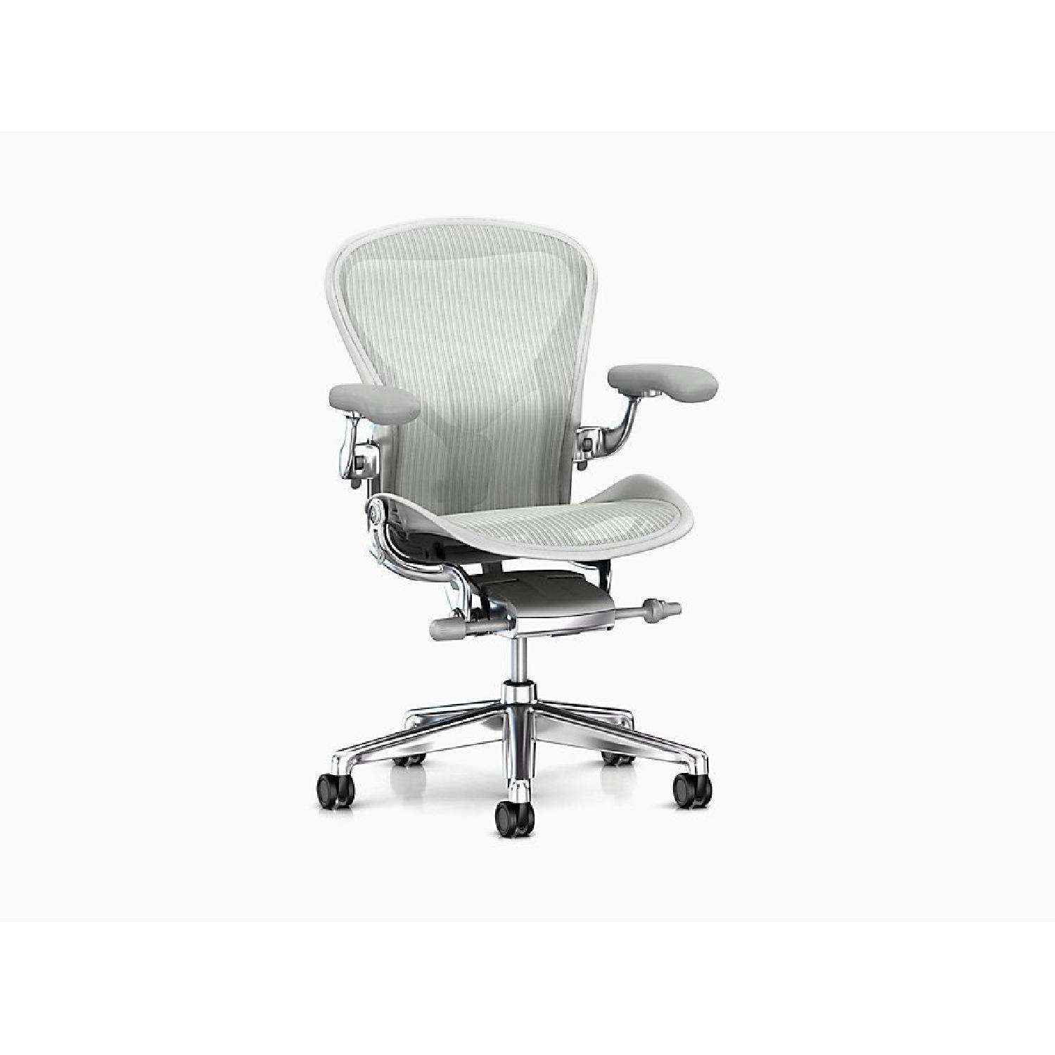 Herman Miller Remastered Size B Aeron Chair in Mineral - image-1