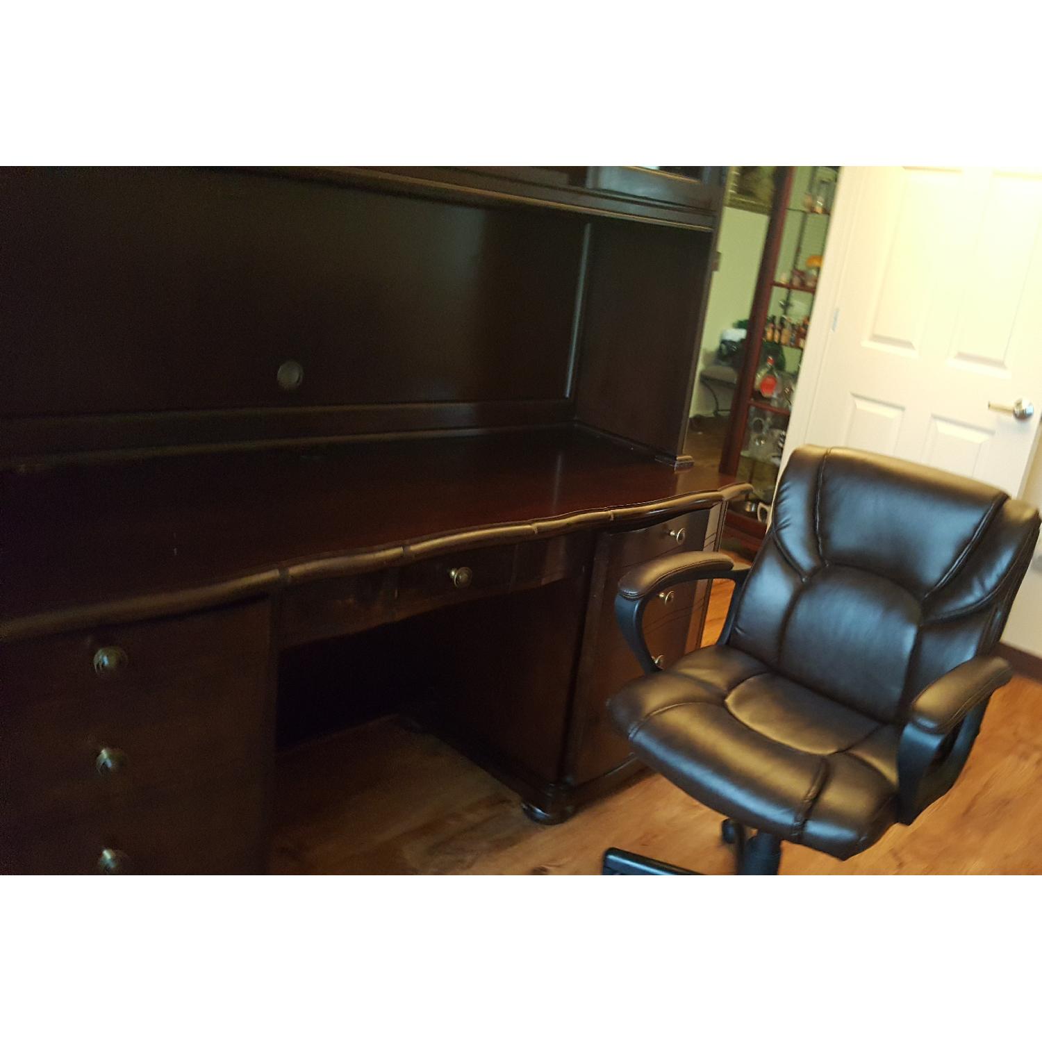 Raymour & Flanigan Desk & Hutch - image-14