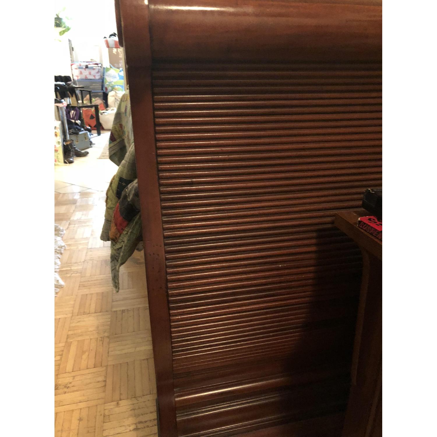 Ethan Allen British Classics Queen Sleigh Bed - image-5