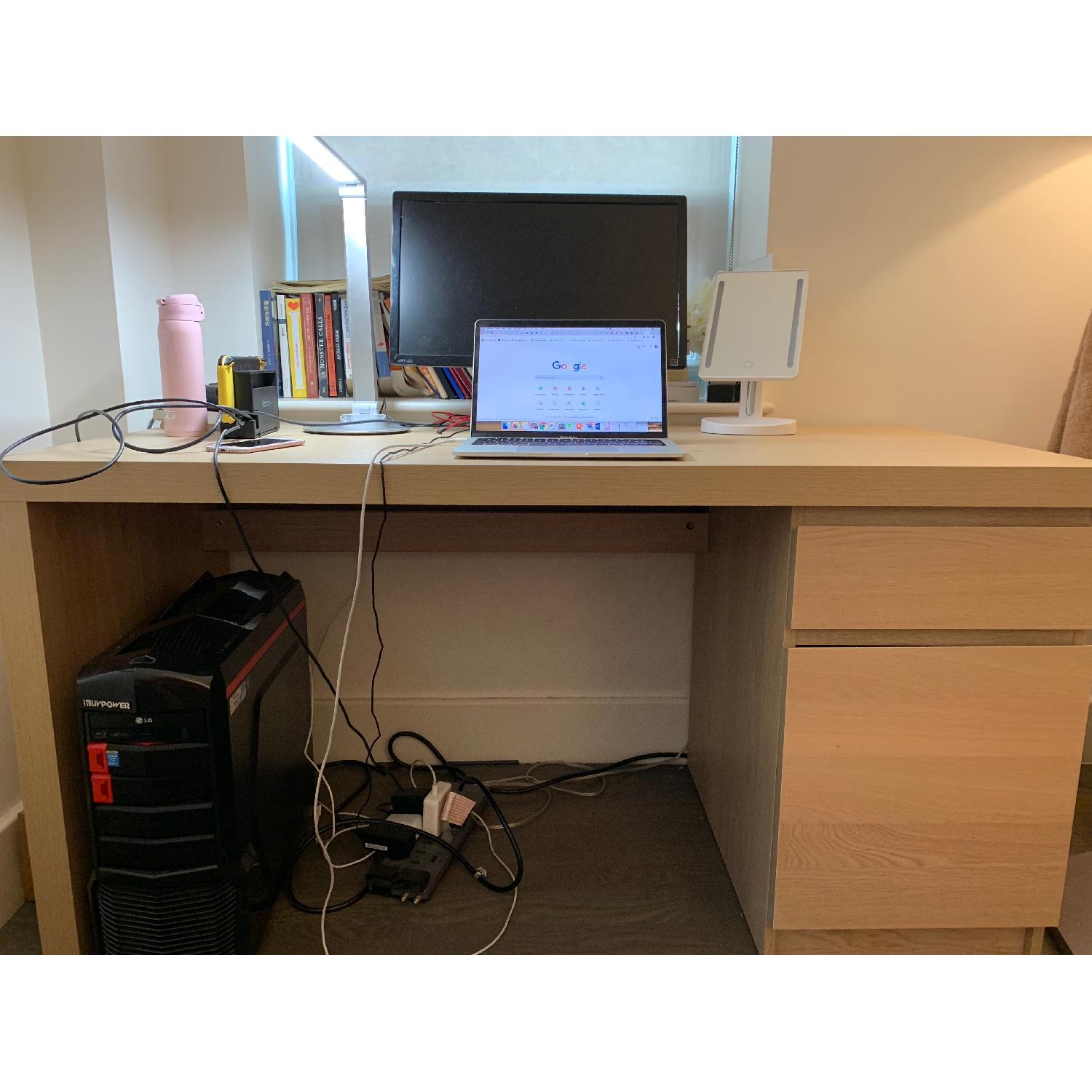 IKEAパソコンデスク MALM IKEA MALM Desk - AptDeco