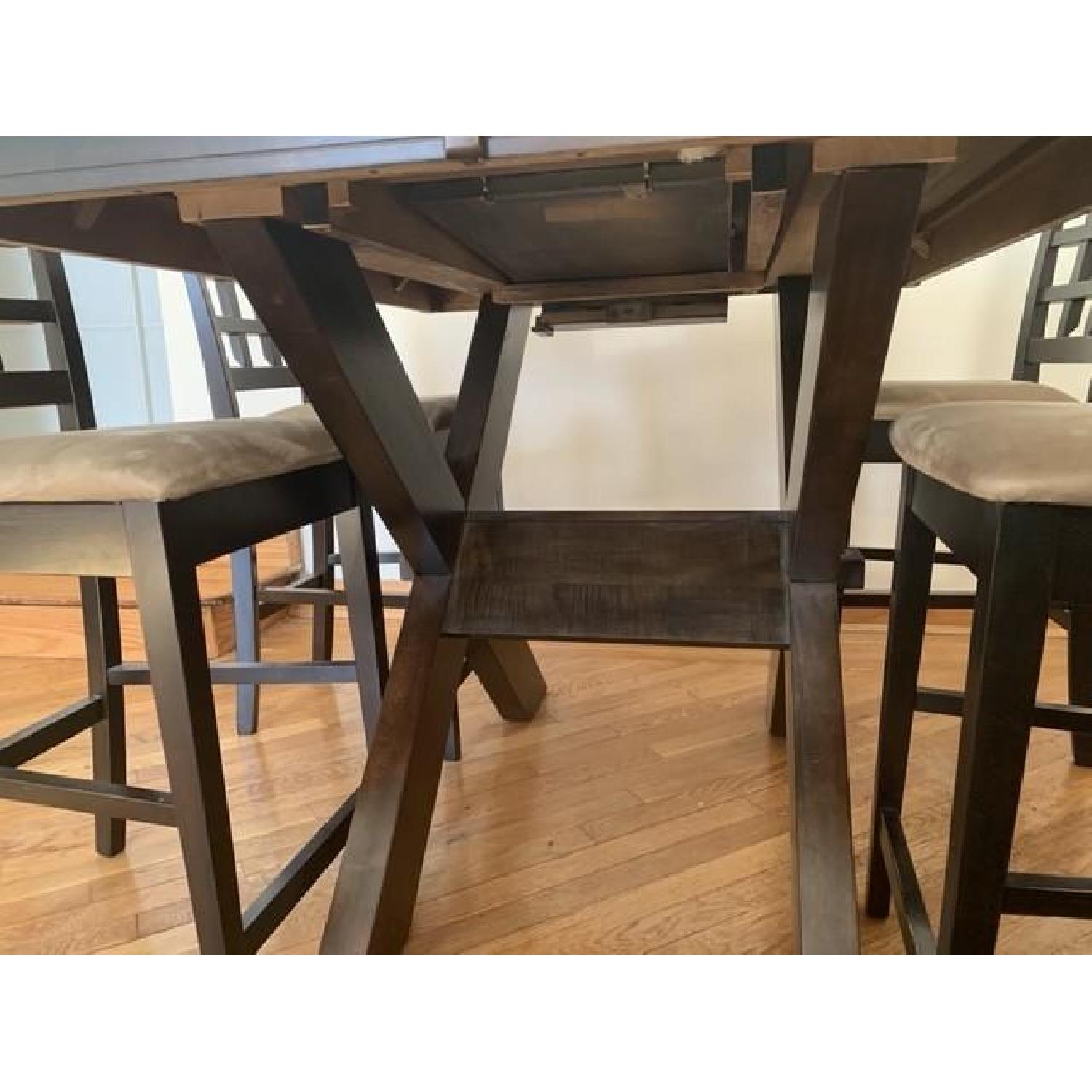 Bob's Expandable Counter Height Table w/ 4 Stools AptDeco