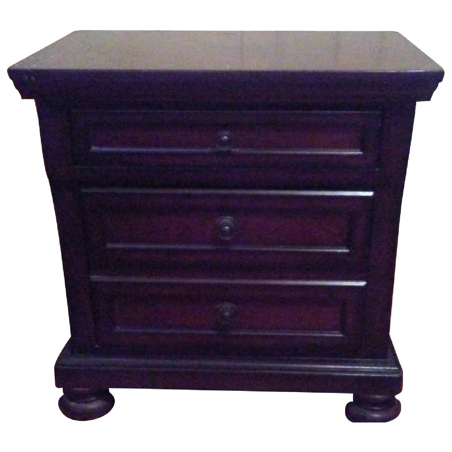 Raymour & Flanigan Donegan King Size 6 Piece Bedroom Set - image-8