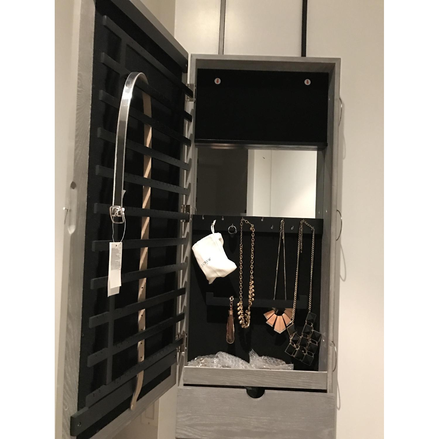 Kohl's Over-The-Door Mirrored Jewelry Cabinet - image-6