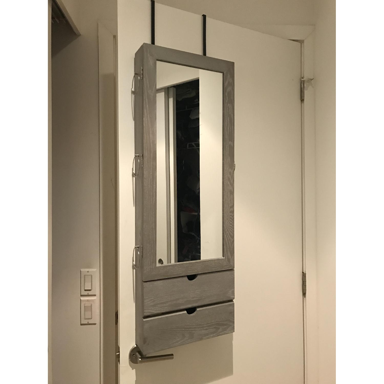 Kohl's Over-The-Door Mirrored Jewelry Cabinet - image-10
