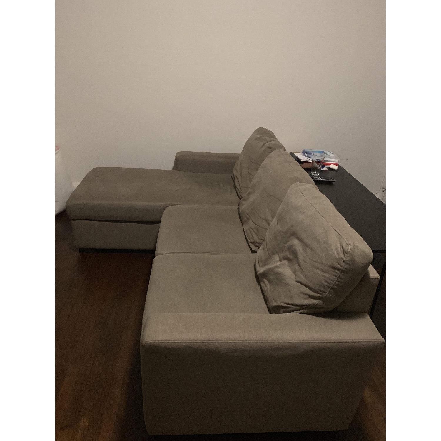 Pulaski Convertible Sectional Sofa w/ Chaise - image-4