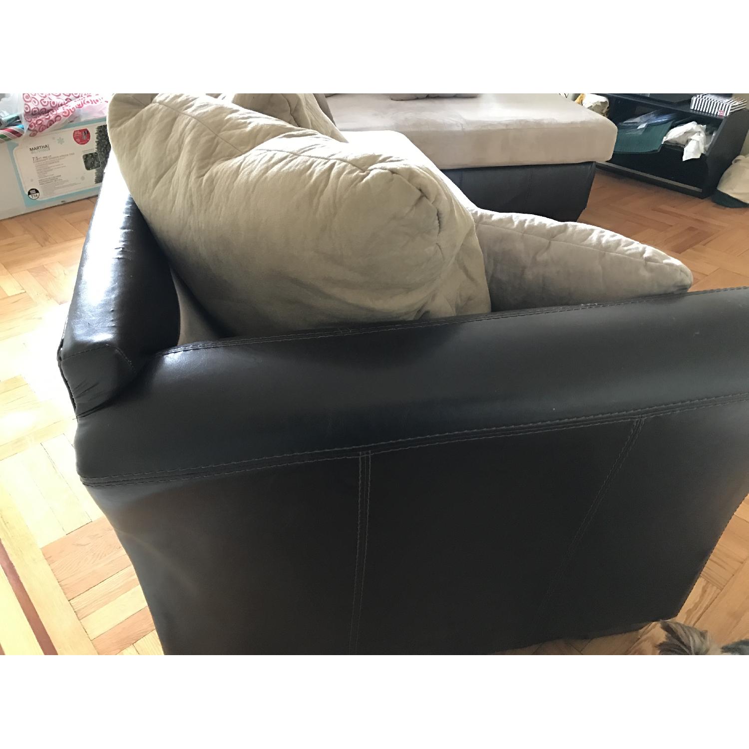 Ashley's Microfiber Sectional Sofa - image-11