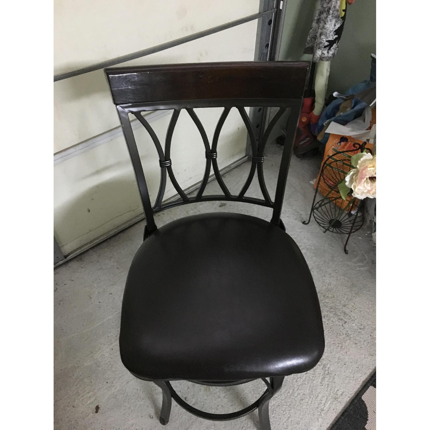 Raymour & Flanigan Tall Kitchen Bar Chairs AptDeco