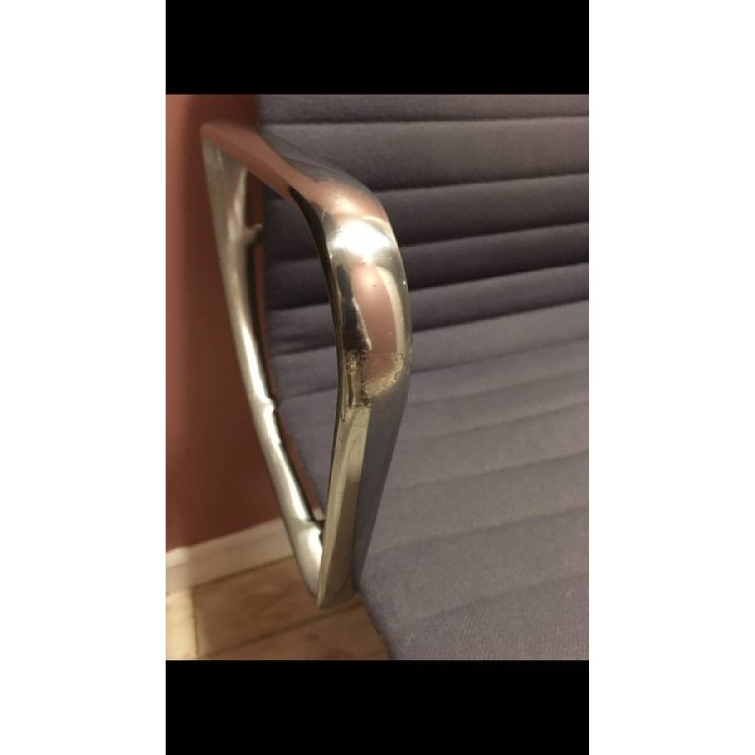 Herman Miller Aluminum Group Chair - image-4