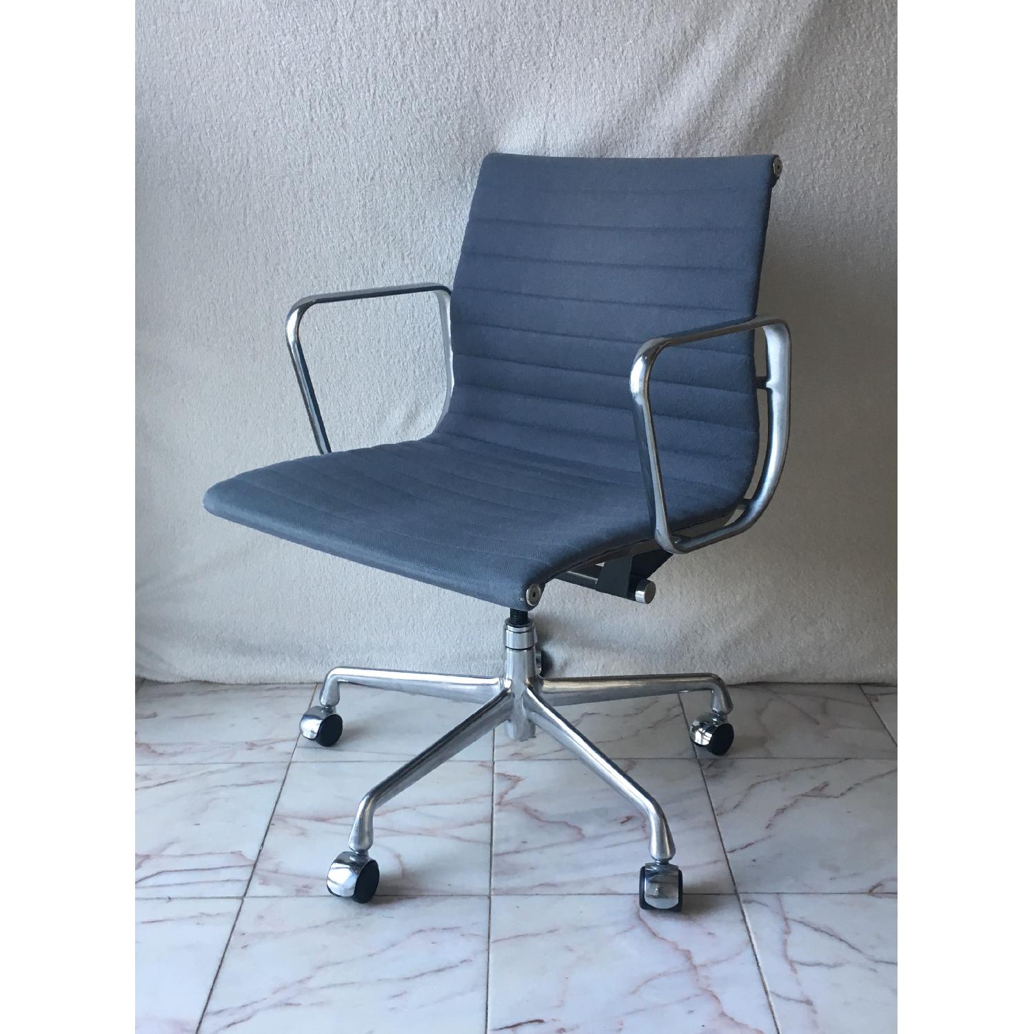 Herman Miller Aluminum Group Chair - image-6
