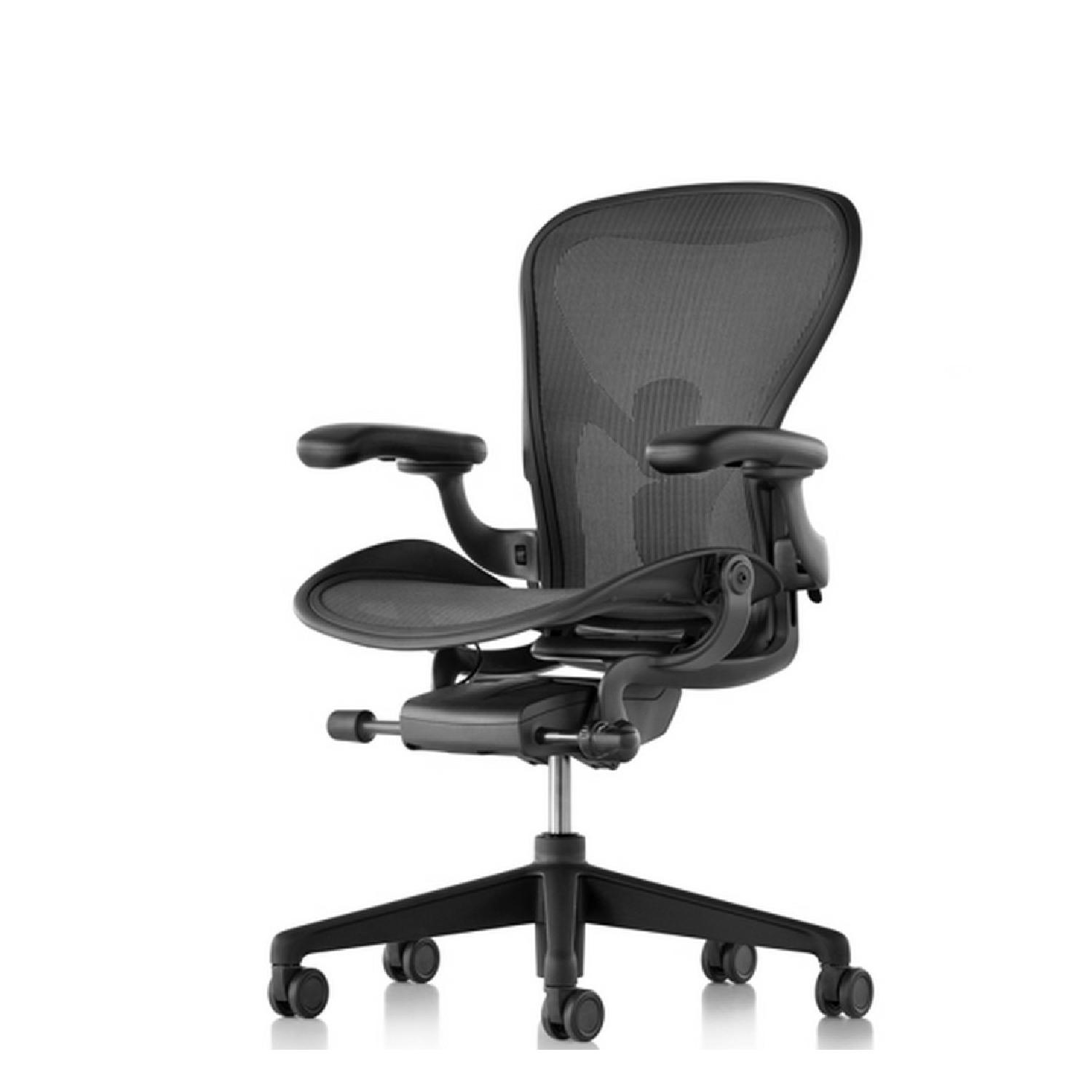 Herman Miller Aeron Chair - image-4