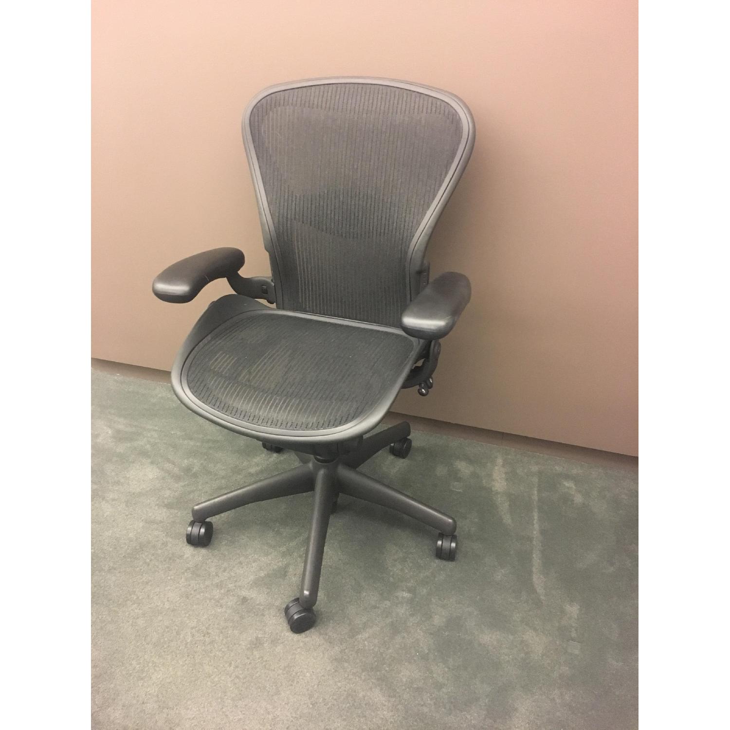 Herman Miller Aeron Chair - image-5