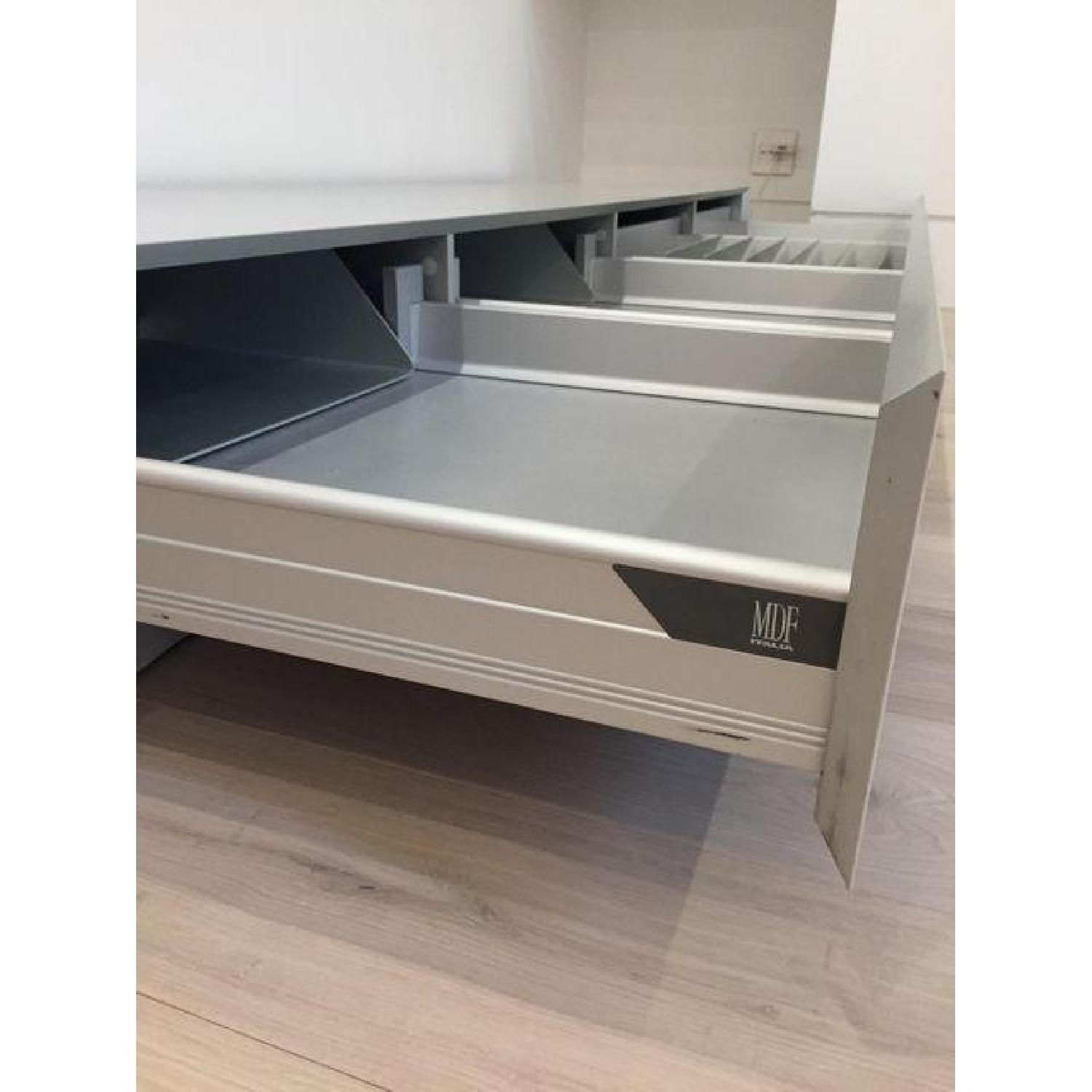 Aluminum Media Storage - AptDeco